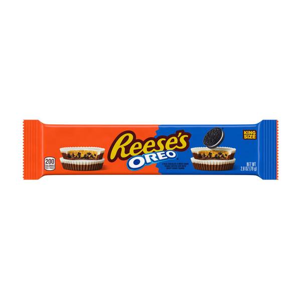 Reese's with OREO Milk Chocolate and White Crème Peanut Butter Cups King Size Candy - 2.8 oz